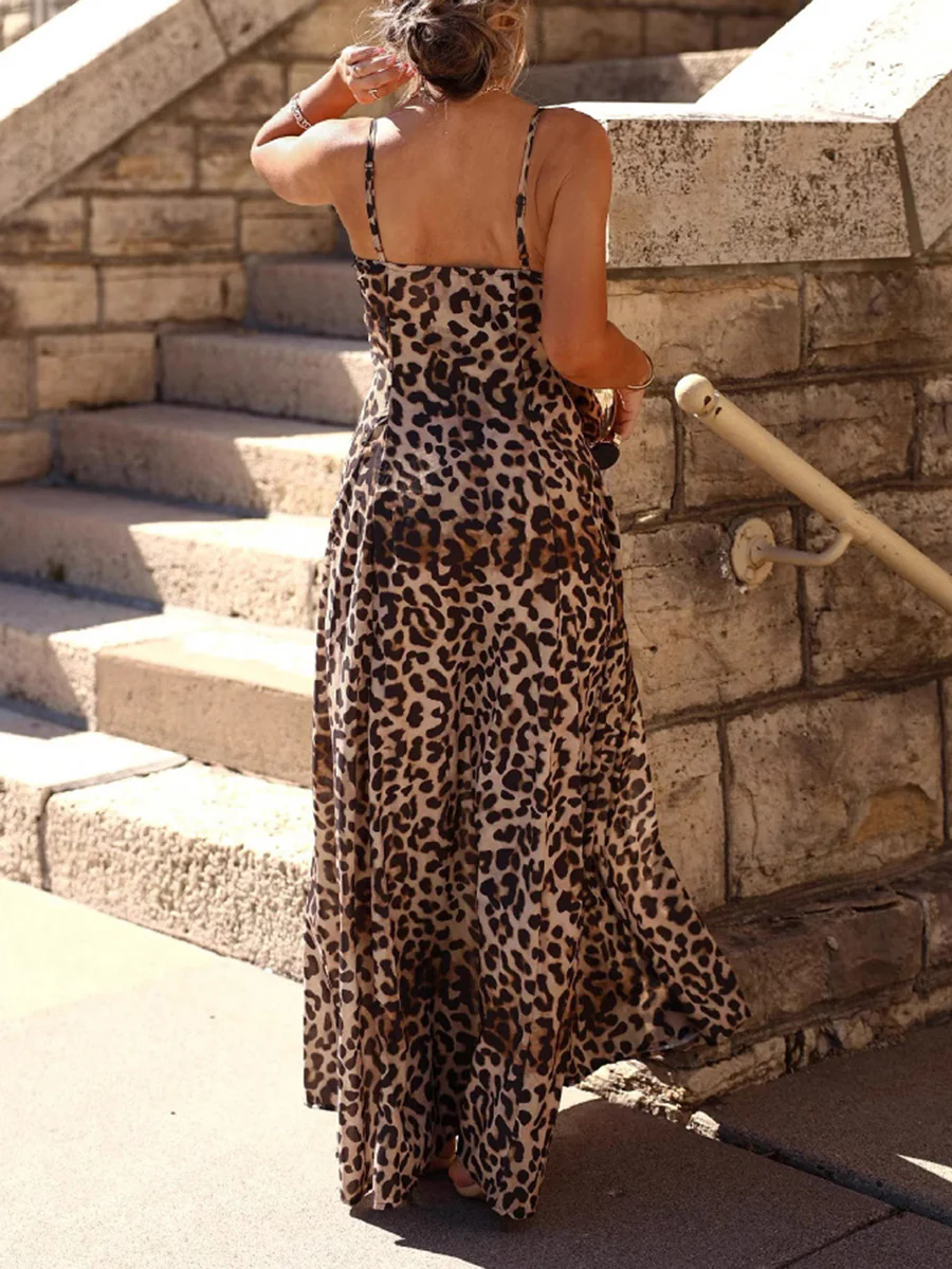 A-Line High Waisted Backless Contrast Color Leopard Pleated Spaghetti-Neck Maxi Dresses - Image 3