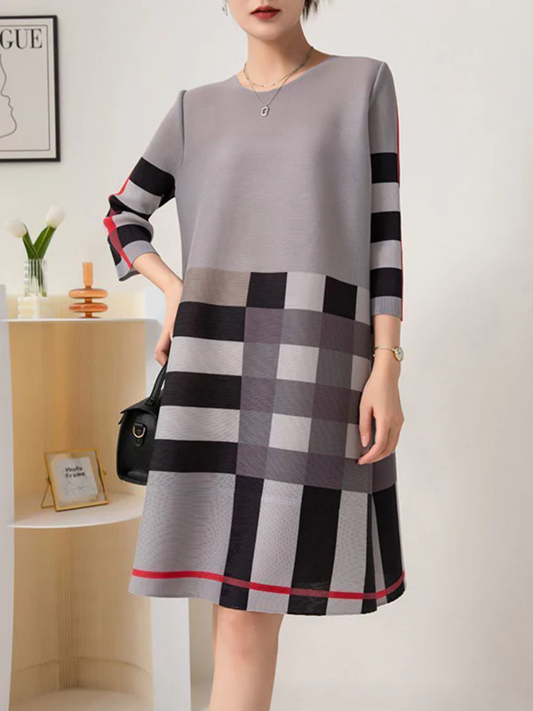 A-Line Loose Contrast Color Plaid Pleated Round-Neck Mini Dresses - Image 2