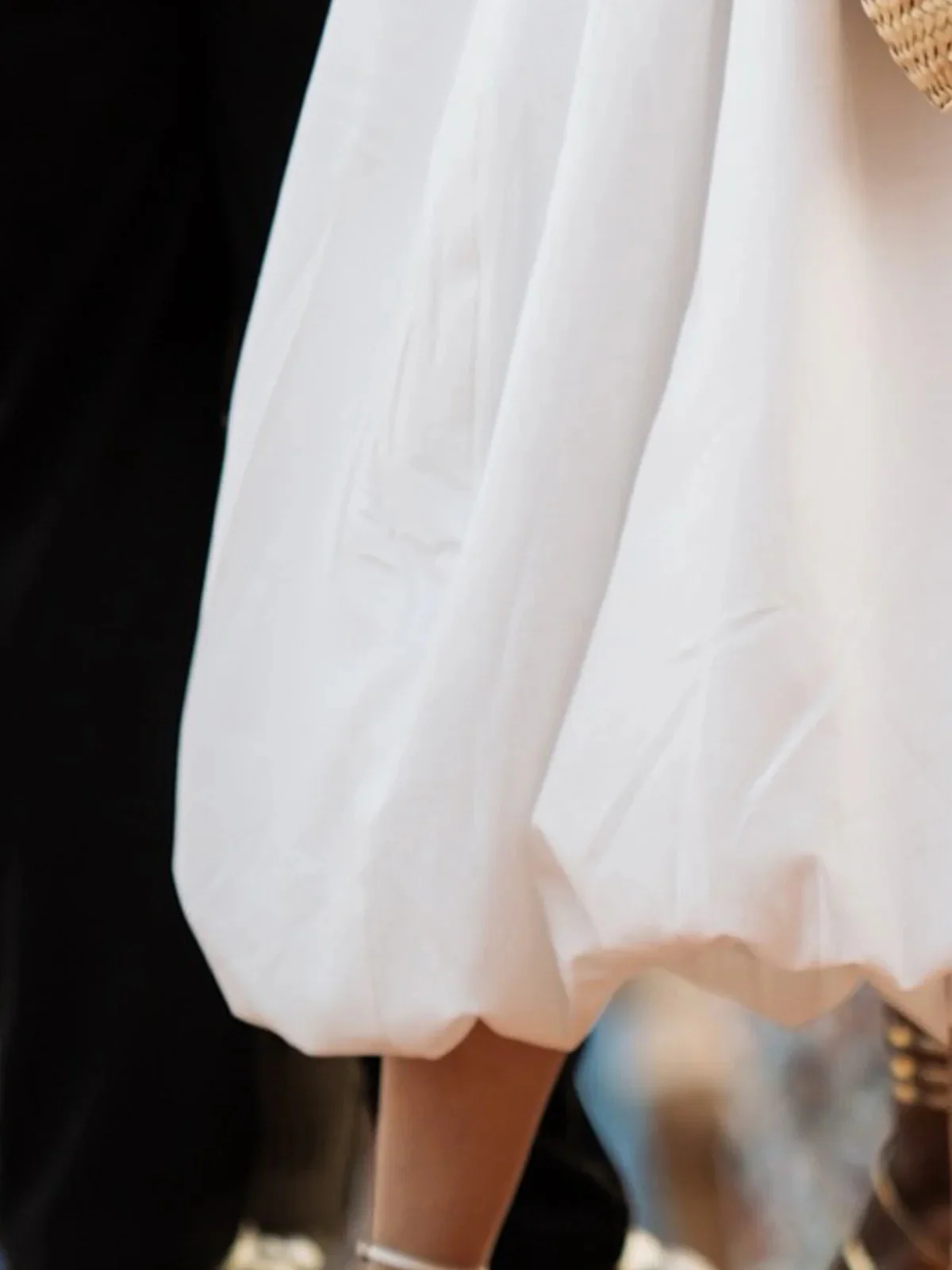A-Line Loose Pleated Pockets Solid Color Halter-Neck Midi Dresses - Image 3