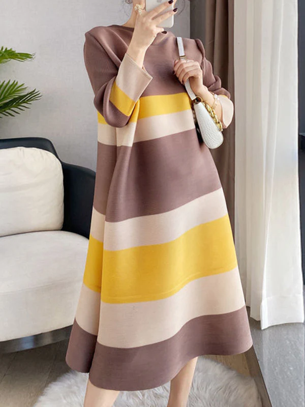 A-Line Loose Pleated Striped Round-Neck Midi Dresses - Image 2
