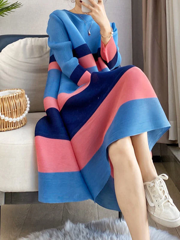 A-Line Loose Pleated Striped Round-Neck Midi Dresses - Image 3