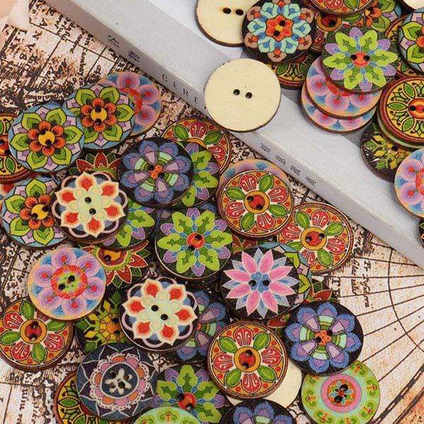 About 100Pcs Multi-Color Printed Round Buttons - Image 2