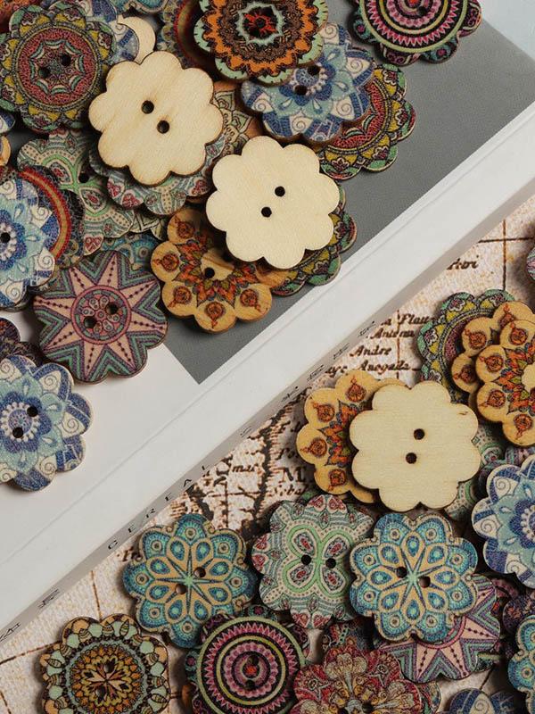 About 100Pcs Multi-Color Wooden Buttons - Image 3
