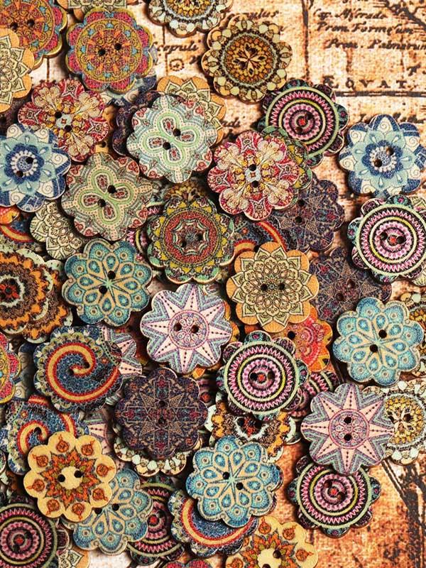 About 100Pcs Multi-Color Wooden Buttons - Image 4