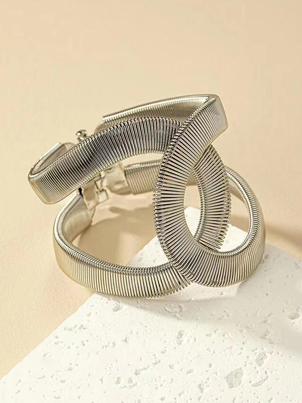 Adjustable Chains Hollow Round Cut Bracelet Accessories - Image 4
