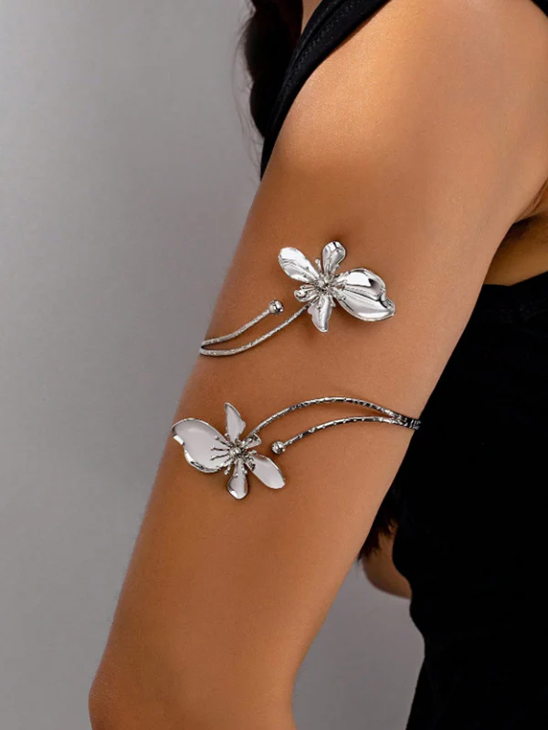 Adjustable Flower Shape Hollow Armlet Accessories - Image 4
