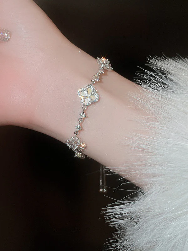 Adjustable Geometric Rhine Stones Shiny Bracelet Accessories - Image 3