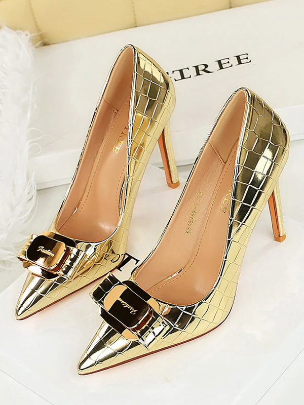 Belt Buckle Pointed-Toe Shiny Split-Joint Pumps - Image 4