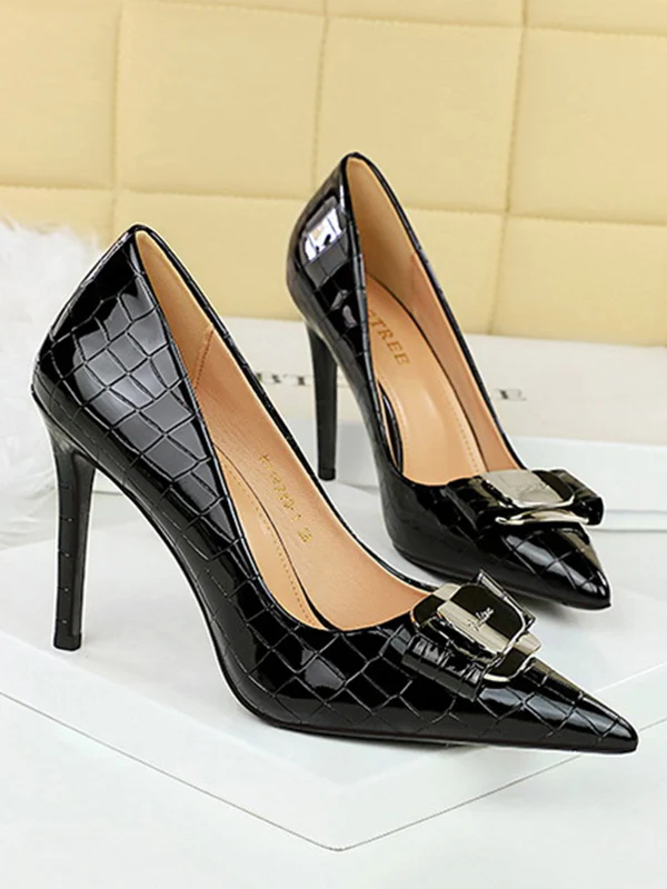 Belt Buckle Pointed-Toe Shiny Split-Joint Pumps - Image 8