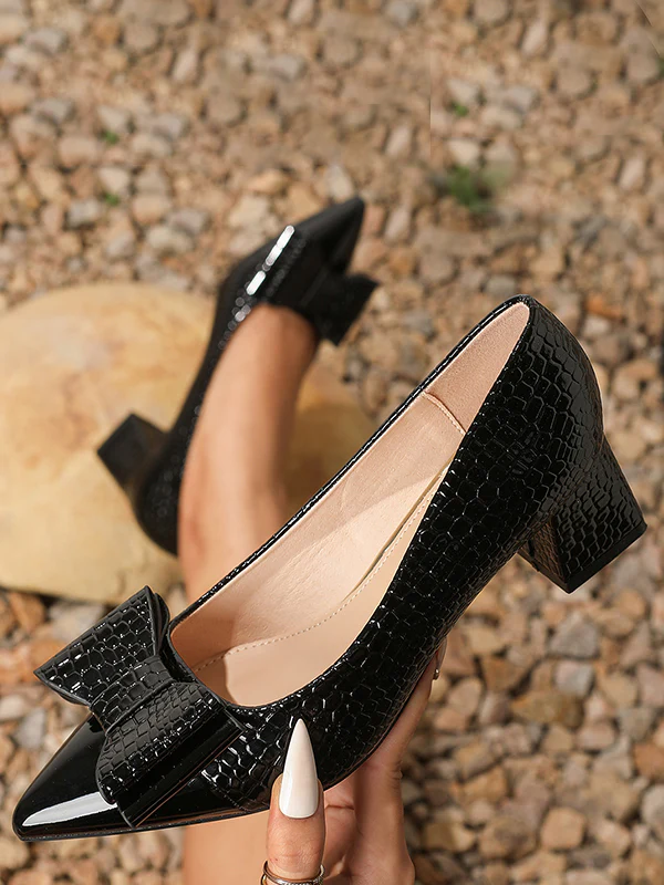 Bowknot Pointed-Toe Shiny Pumps - Image 9
