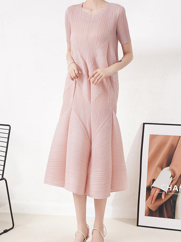 Casual Short Sleeves Pleated Solid Color Round-Neck Midi Dresses - Image 13