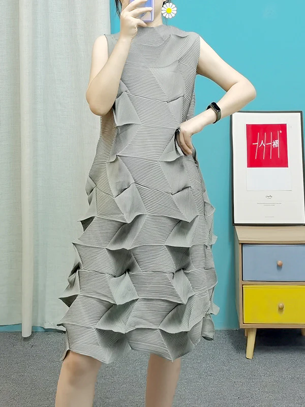 Casual Sleeveless Irregularity Pleated Solid Color Stand Collar Midi Dresses - Image 4