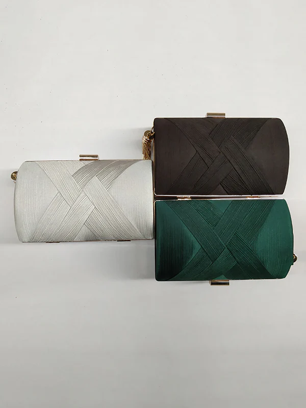 Chains Contrast Color Tasseled Banquet Handbags - Image 2