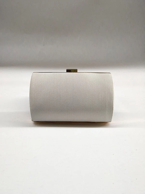 Chains Contrast Color Tasseled Banquet Handbags - Image 4