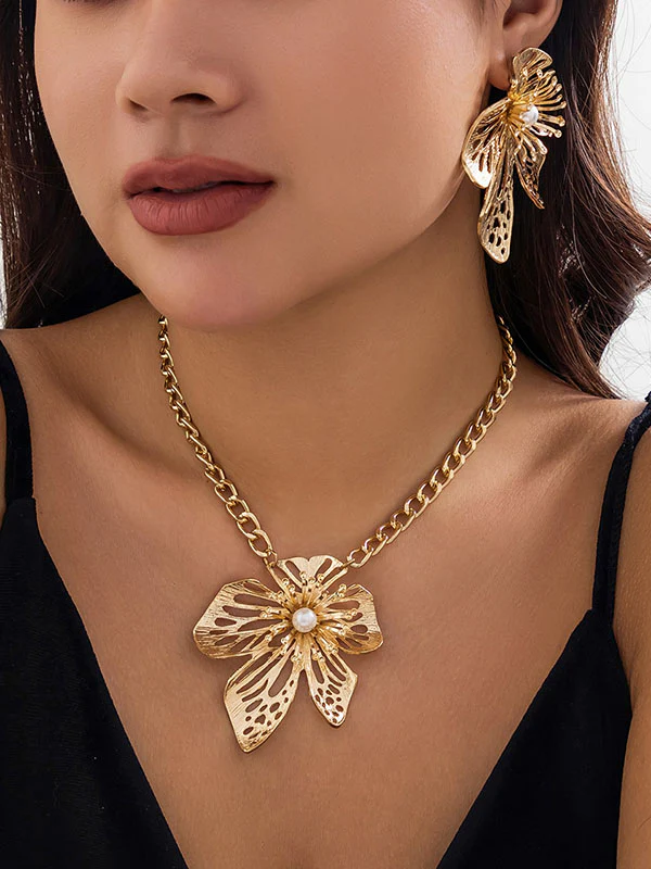 Chains Flower Shape Hollow Pleated Three Pieces Dainty Necklace + Earrings Accessories - Image 5