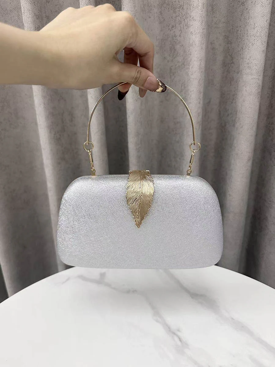 Chains Leaves Shape Lock Pleated Crossbody Bags Evening Bags & Clutches - Image 2