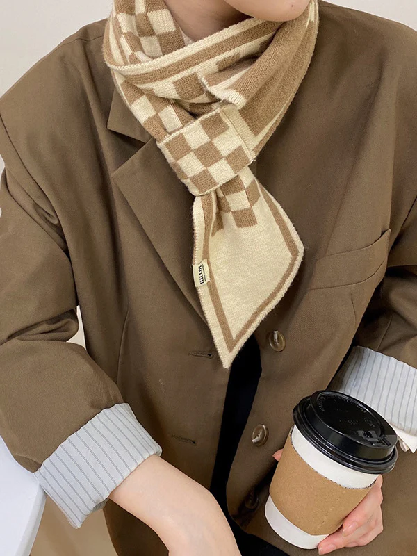 Checkerboard Split-Joint Scarf - Image 2
