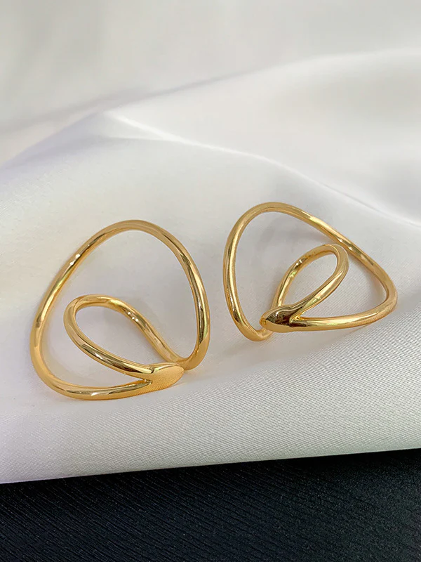 Chic Irregular Solid Color Twist Earrings - Image 5
