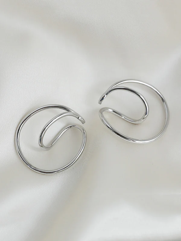 Chic Irregular Solid Color Twist Earrings - Image 6