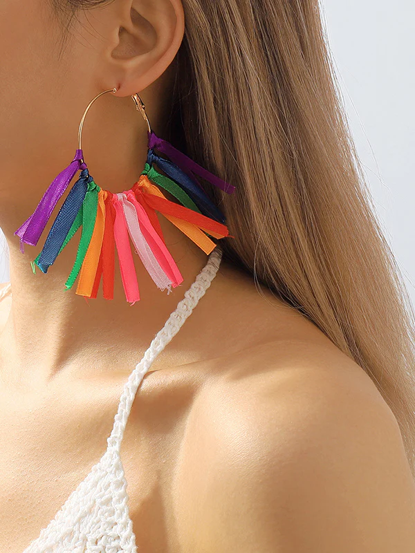 Contrast Color Drop Earrings - Image 2