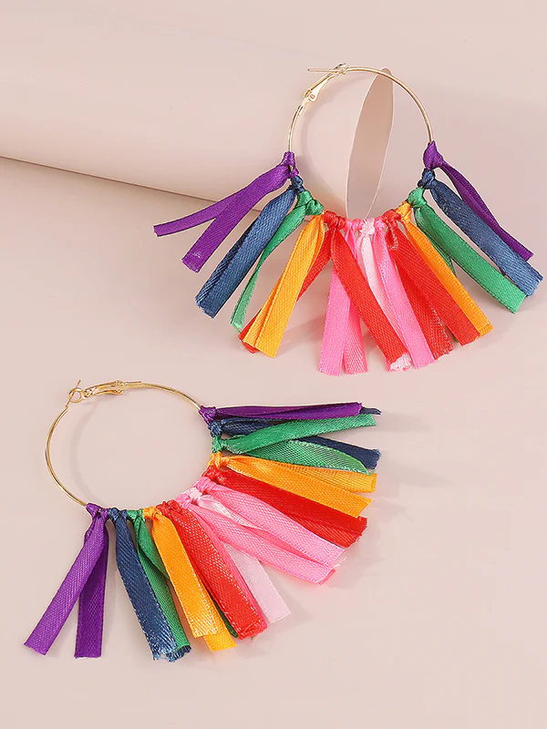 Contrast Color Drop Earrings - Image 3