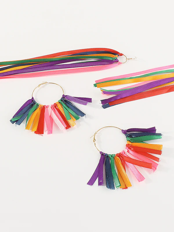 Contrast Color Drop Earrings - Image 6