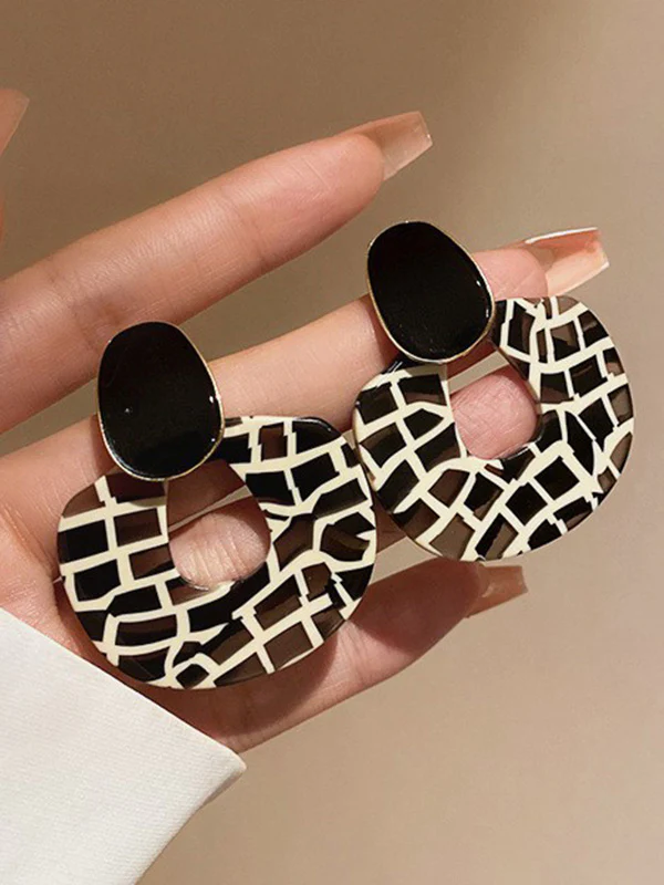 Contrast Color Geometric Drop Earrings - Image 2