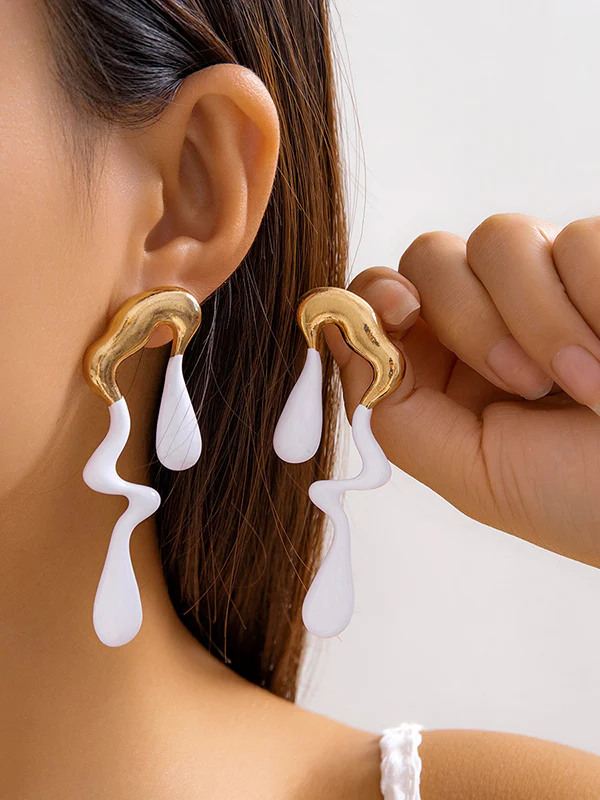 Contrast Color Geometric Drop Earrings - Image 3