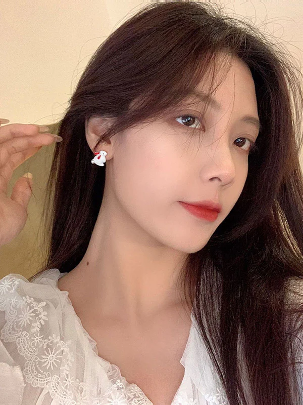 Cute Love Rabbit Shape Asymmetric Earrings - Image 2