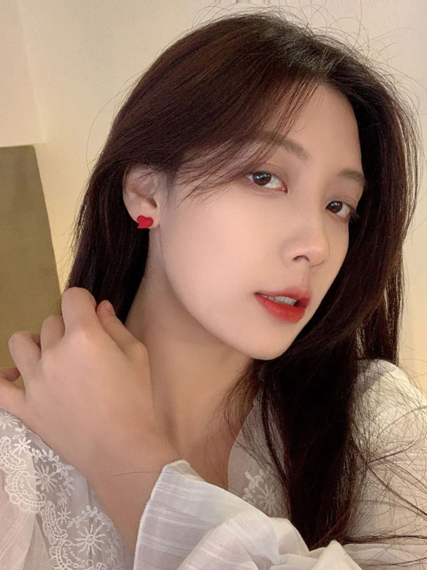 Cute Love Rabbit Shape Asymmetric Earrings - Image 3