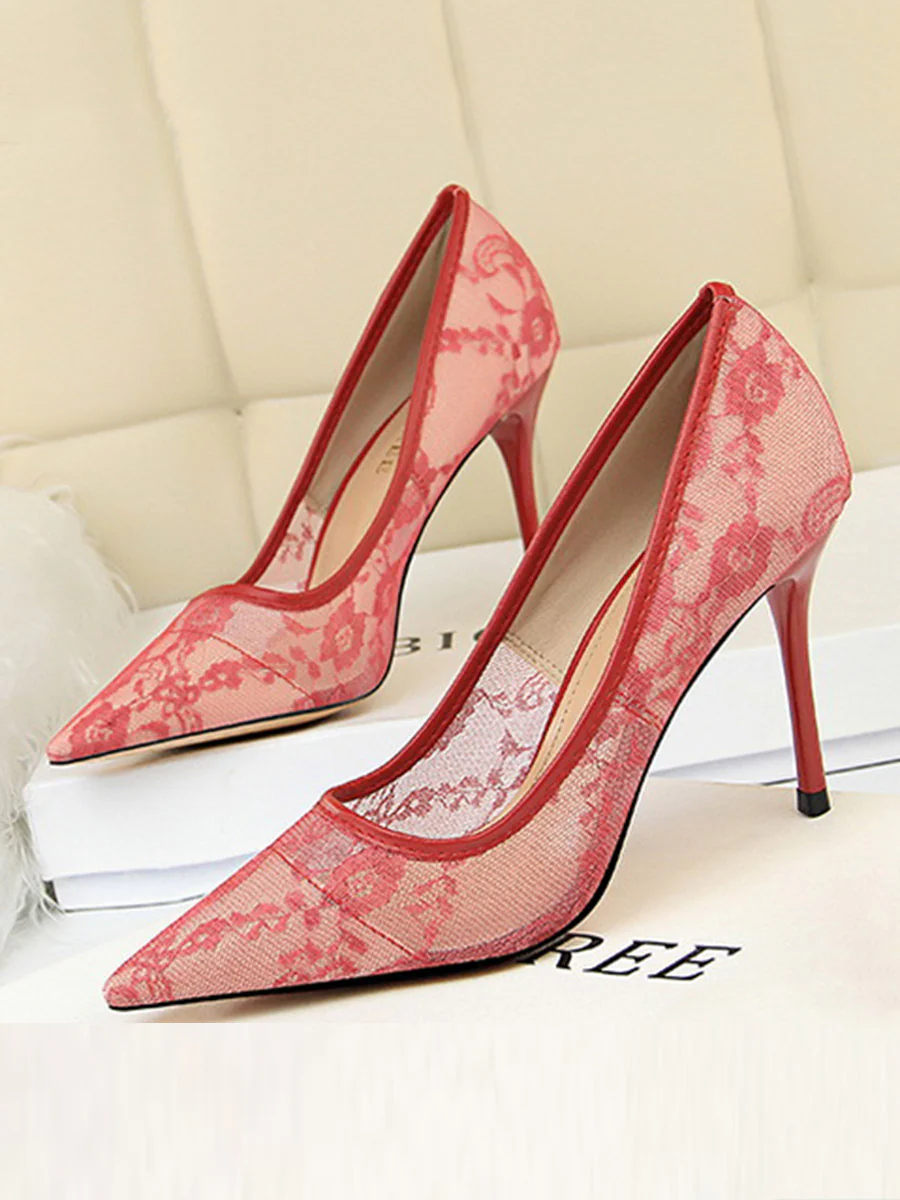 Flower Print Hollow Pointed-Toe Split-Joint Pumps - Image 14