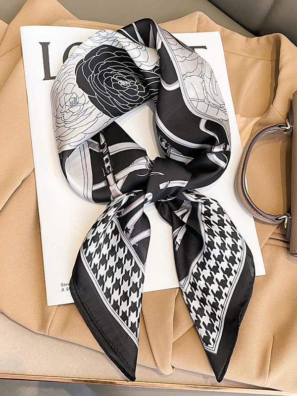 Flower Print Houndstooth Scarf - Image 3