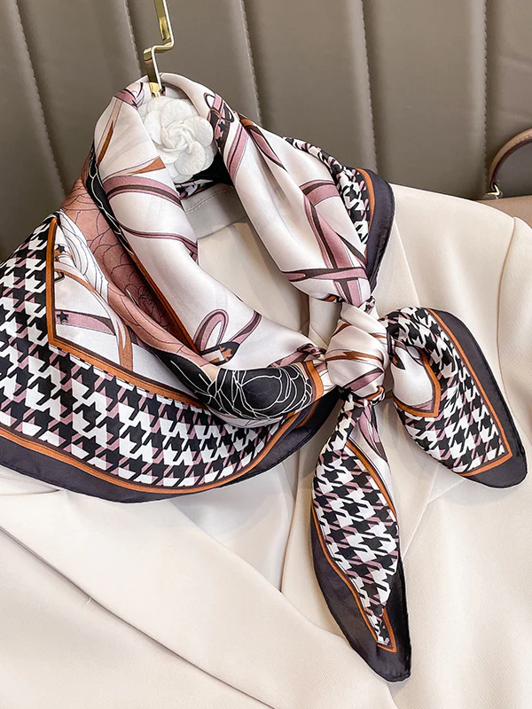 Flower Print Houndstooth Scarf - Image 4