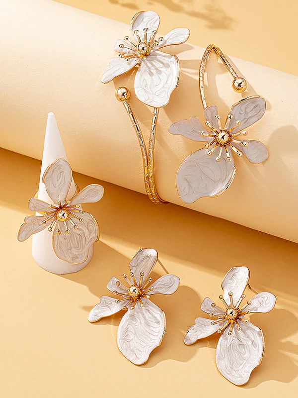 Flower Shape Bracelet + Earrings + Rings Accessories Three Pieces - Image 3