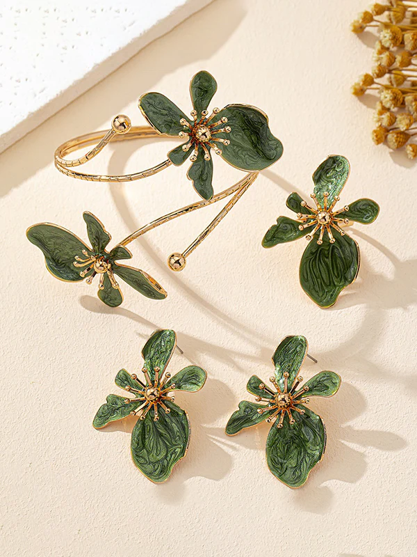 Flower Shape Bracelet + Earrings + Rings Accessories Three Pieces - Image 6