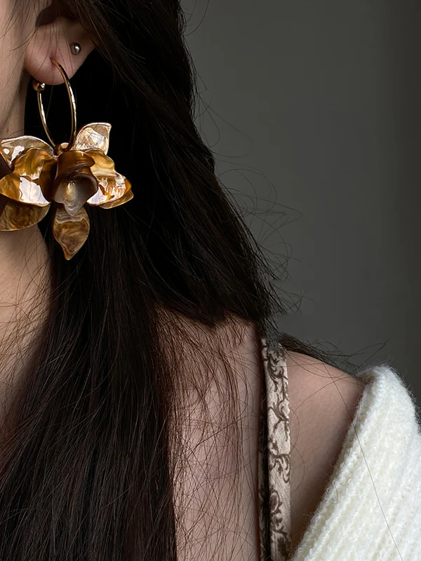 Flower Shape Drop Earrings - Image 2