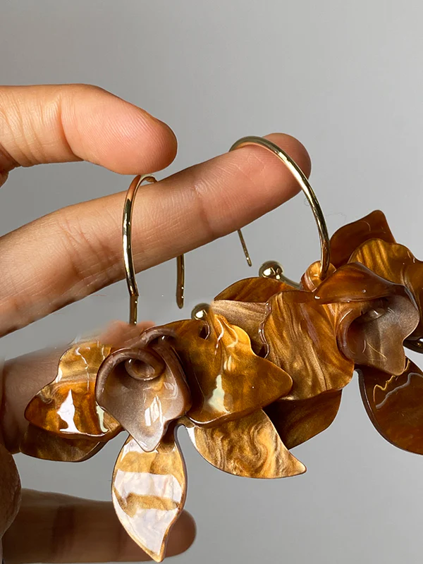 Flower Shape Drop Earrings - Image 4