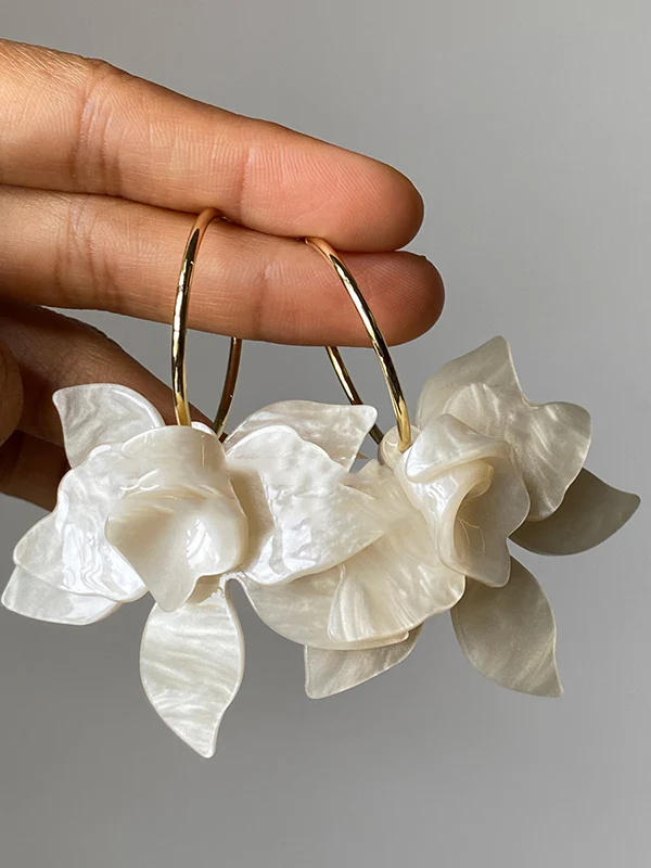Flower Shape Drop Earrings - Image 6