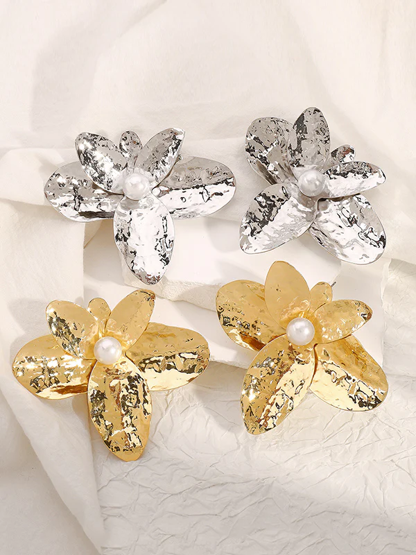 Flower Shape Drop Earrings - Image 3