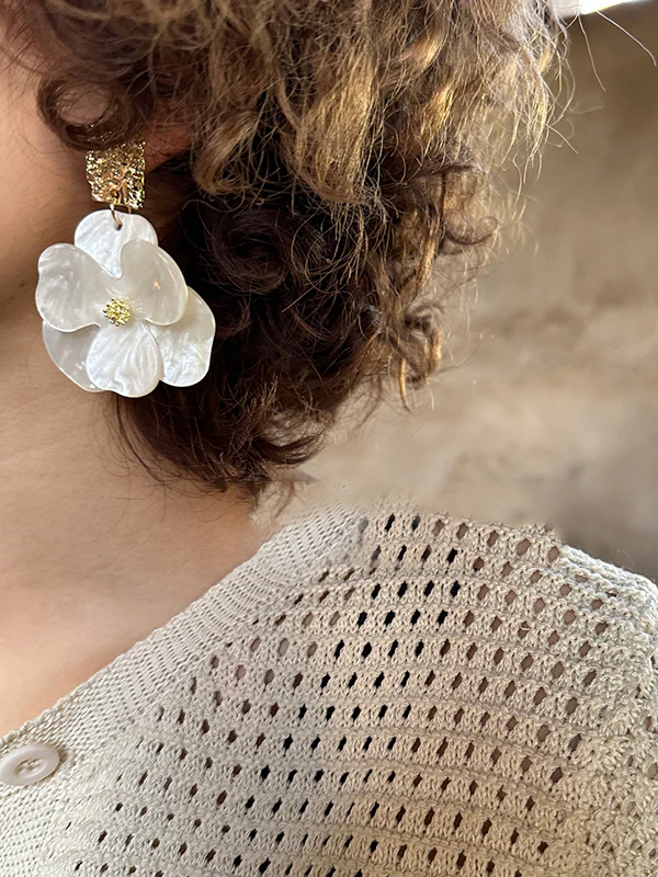 Flower Shape Drop Earrings - Image 3