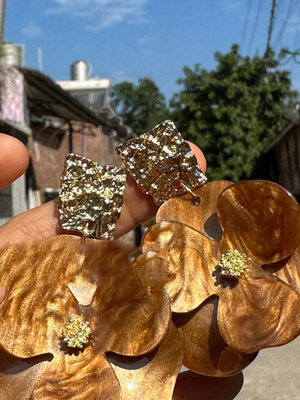 Flower Shape Drop Earrings - Image 7