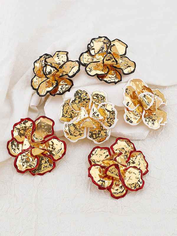 Flower Shape Drop Earrings - Image 3