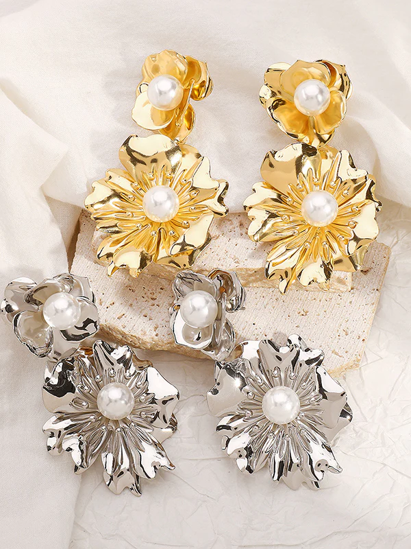 Flower Shape Drop Earrings - Image 3