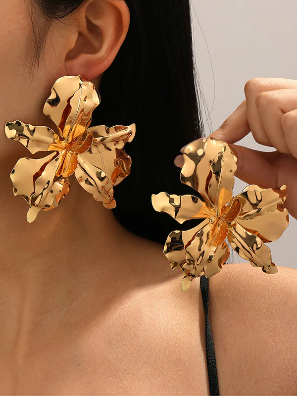 Flower Shape Drop Earrings - Image 3