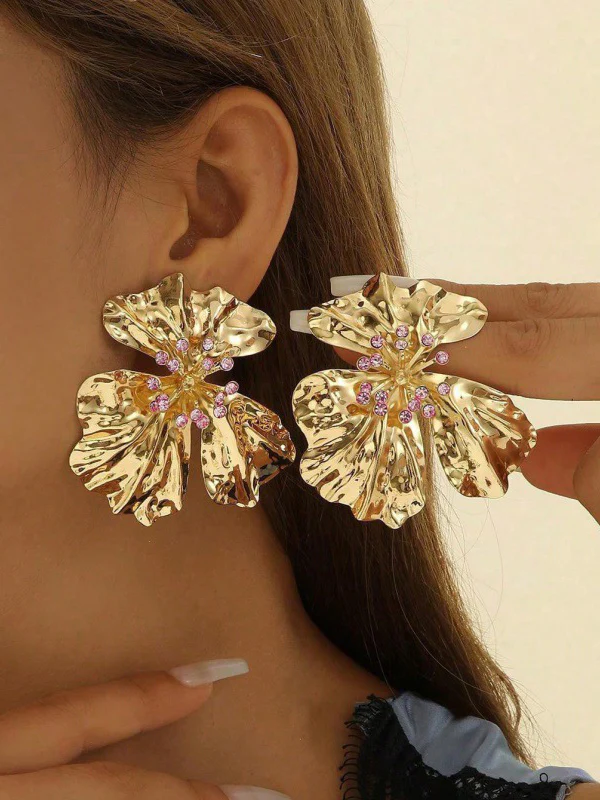 Flower Shape Drop Earrings - Image 7