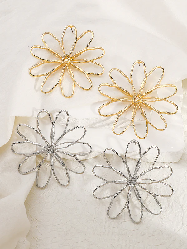 Flower Shape Drop Earrings - Image 4