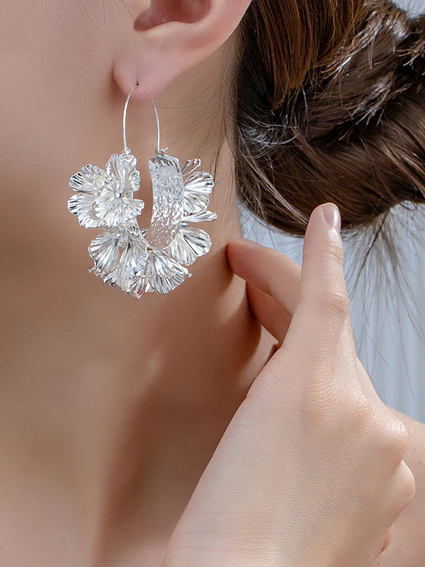 Flower Shape Drop Earrings - Image 2