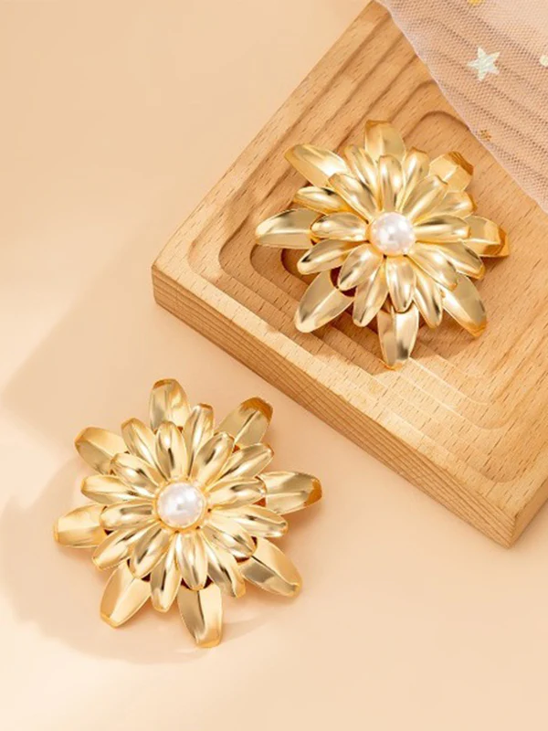 Flower Shape Drop Earrings - Image 7