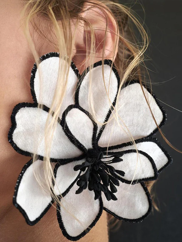 Flower Shape Drop Earrings - Image 2