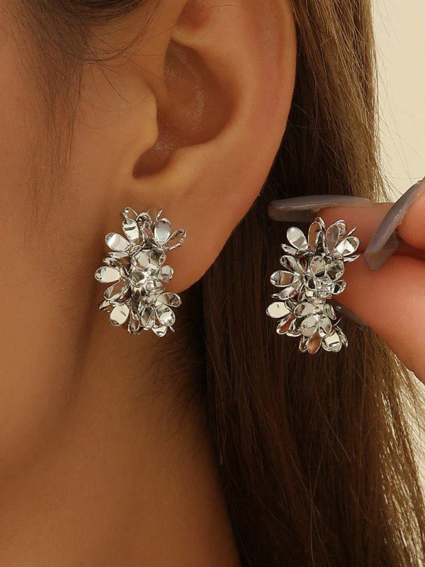 Flower Shape Earrings Accessories - Image 2